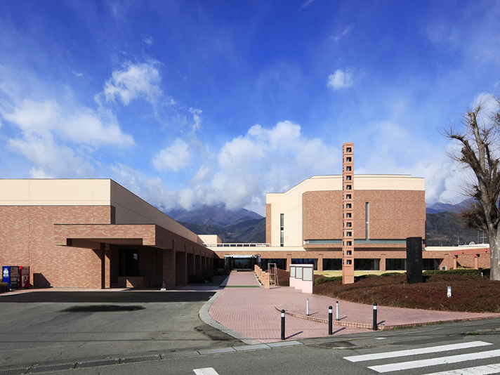 白根桃源文化会館